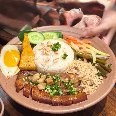 Cơm tấm ba chỉ, bì, chả, trứng